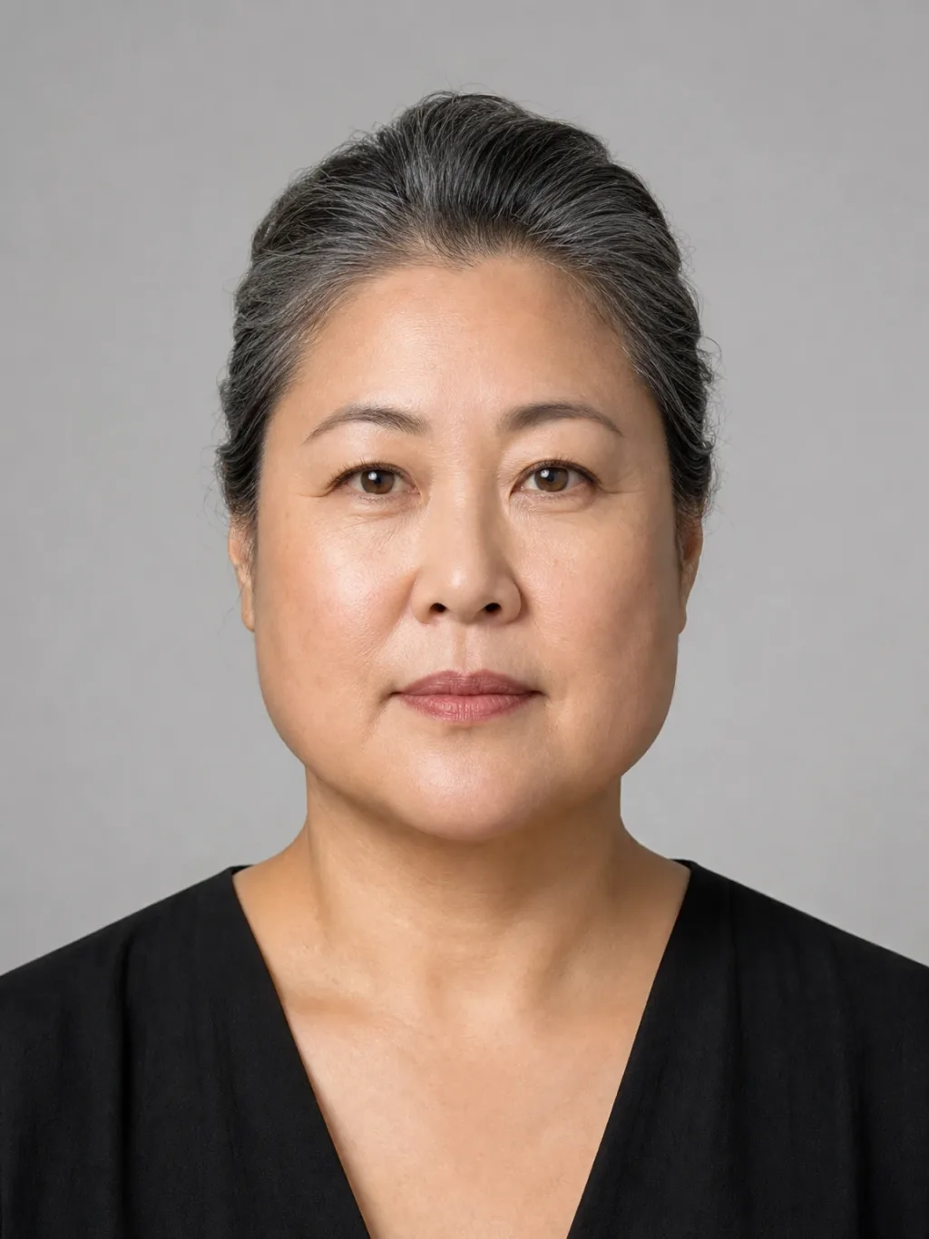 Triangle face shape — women example
