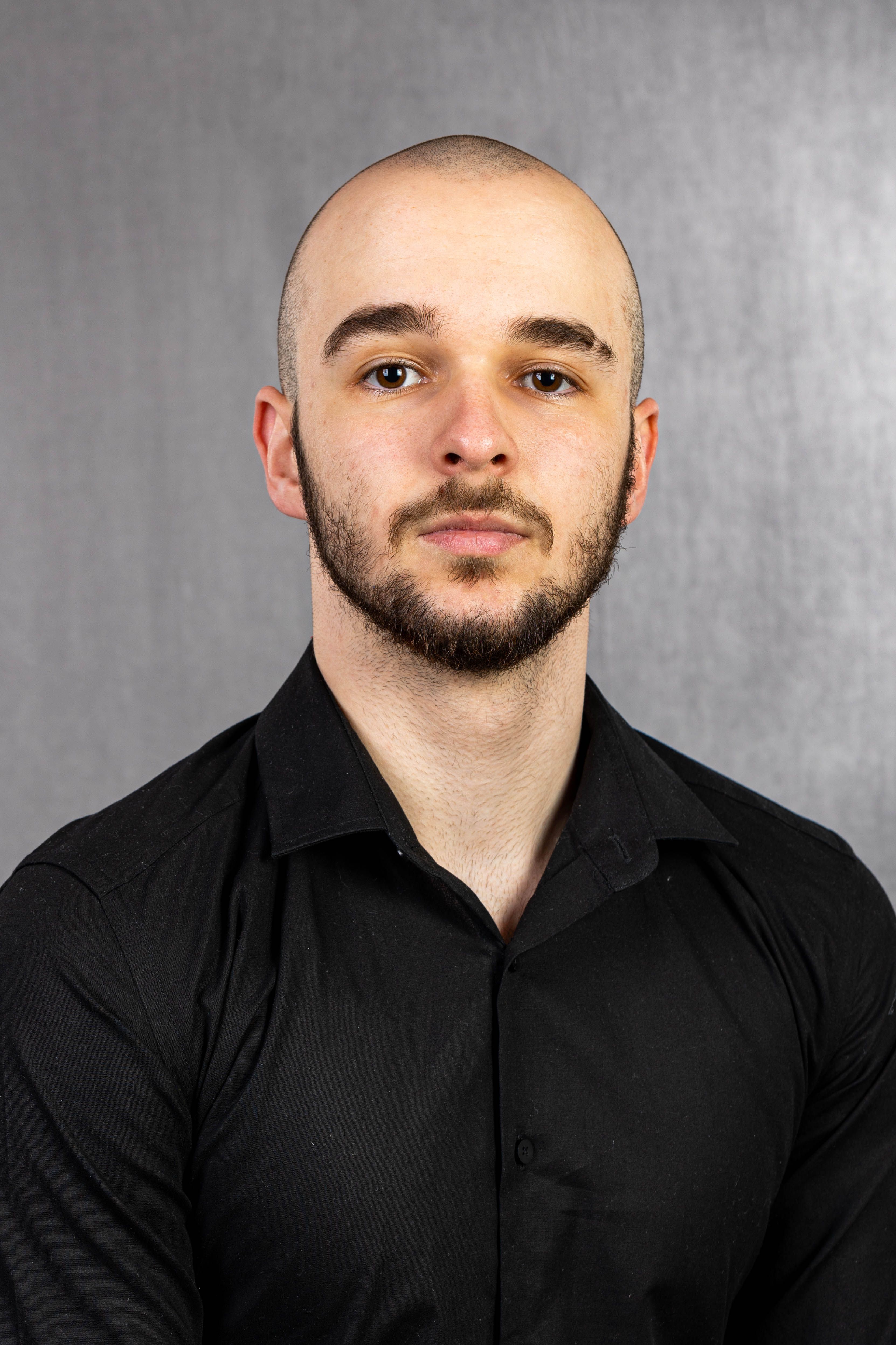 LinkedIn-ready profile picture — head and shoulders crop